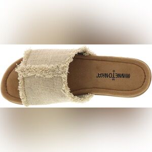 MINNETONKA NAT WOMEN SANDAL SIZE 5